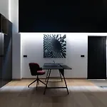 La Naval Hr *